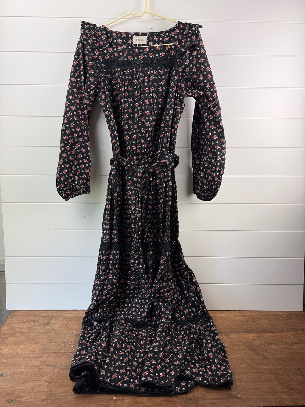Sonmer Wendy Black Floral Long Sleeve Maxi Dress dainty tie waist size M